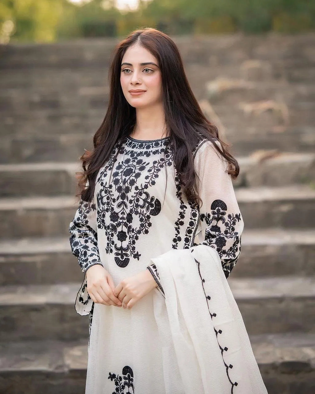 3 Pcs Women’s Stitched Organza Embroidered Suit