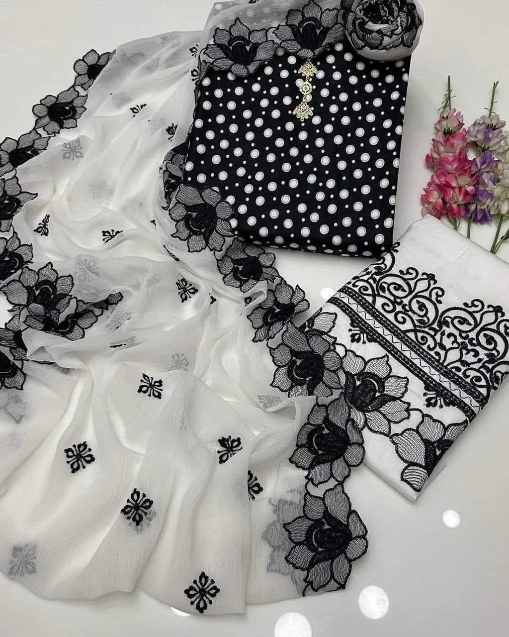 3 Pcs Women's Unstitched Digital Print Suit