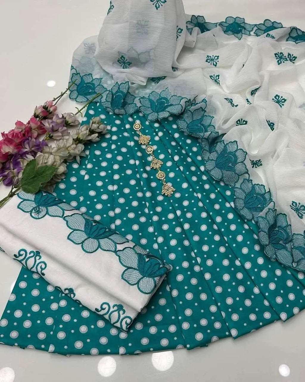 3 Pcs Women's Unstitched Digital Print Suit
